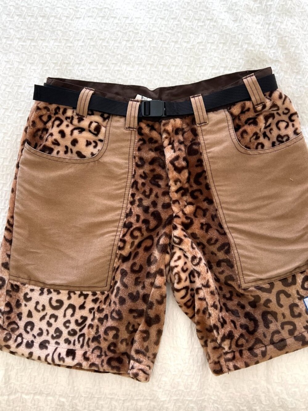 Funky Polar Short - Furry - Cheetah Print with Belt - Size 32 - Picture 3 of 14